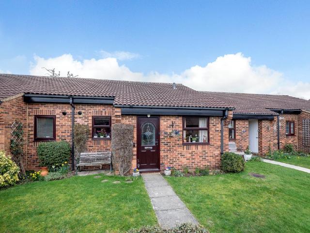 Bungalow for sale in Pouchen End, Hertfordshire