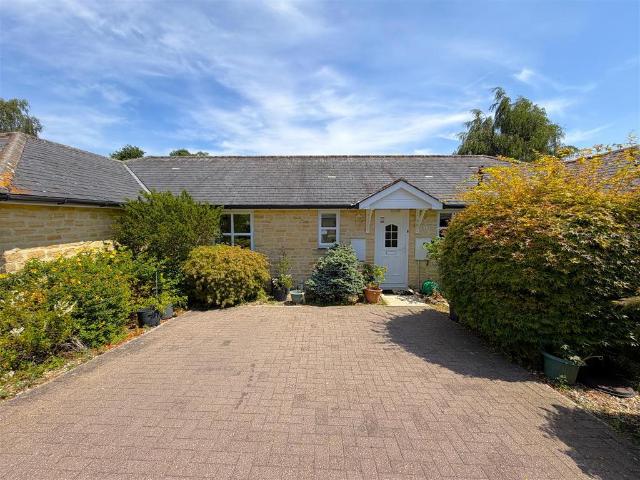 Bungalow for sale in Patterdown, Chippenham