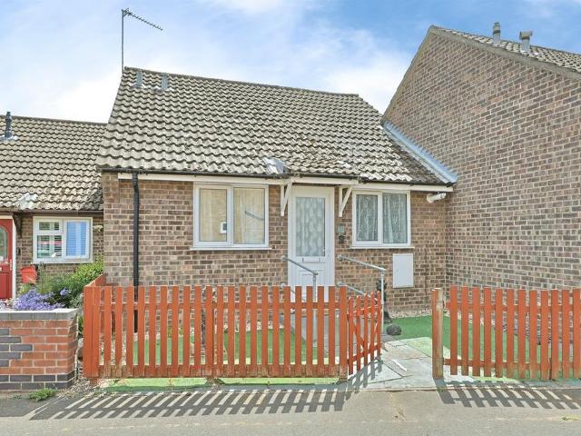 Bungalow for sale in Crostwick, Norfolk