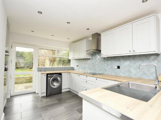 Bungalow for sale in Palm Bay, Acol