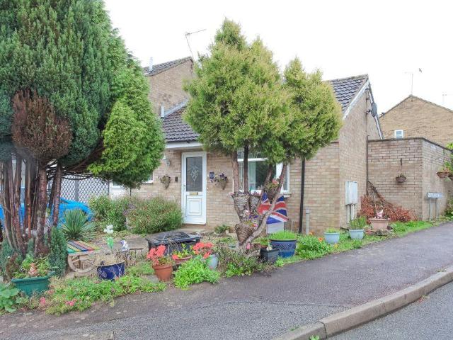Bungalow for sale in Kings Sutton, Northamptonshire