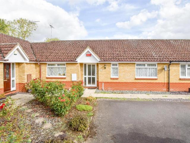 Bungalow for sale in Midway, Kent