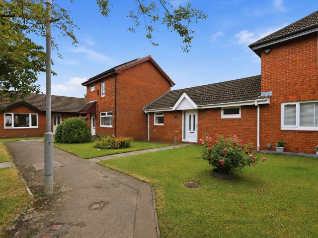 Bungalow for sale in Govan, Scotland