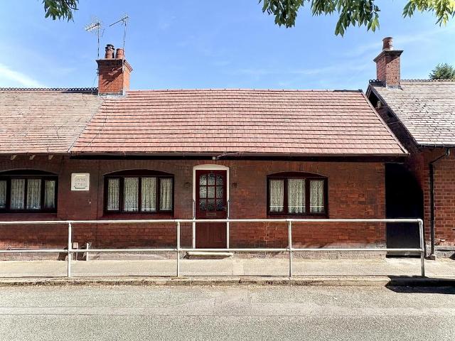 Bungalow for sale in Bilston, West Midlands