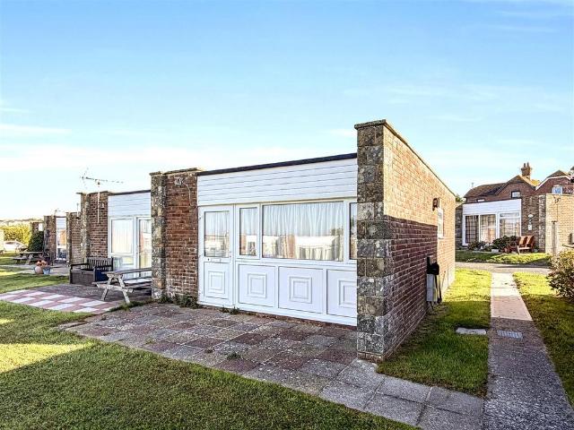 Bungalow for sale in Freshwater, Isle Of Wight