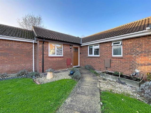 Bungalow for sale in Park Hill, Green Close