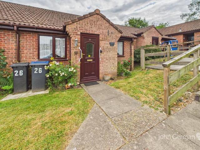 Bungalow for sale in Barton, Leicestershire