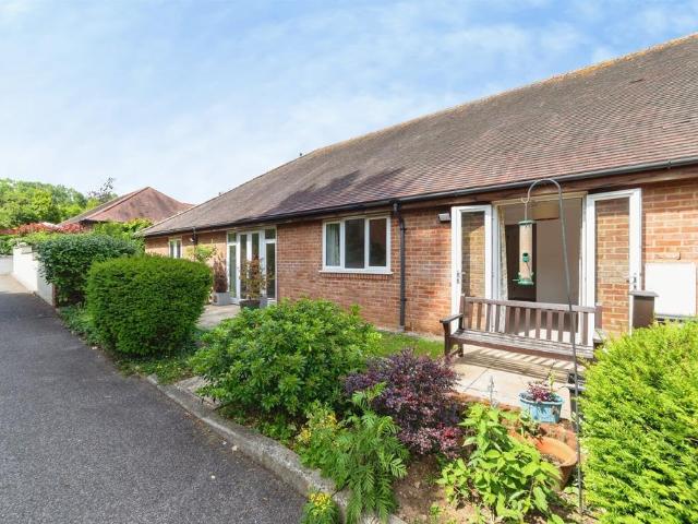 Bungalow for sale in Hertford, Colliers End