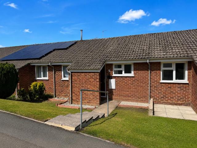 Bungalow for sale in Buckingham, Buckinghamshire