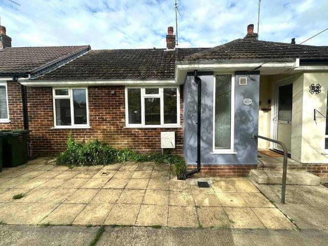 Bungalow for sale in Bridgefield, Kent