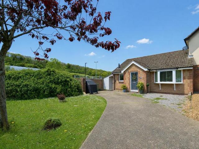 Bungalow for sale in Lowtherville, Ventnor