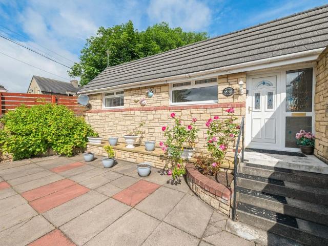 Bungalow for sale in Fauldhouse, Scotland