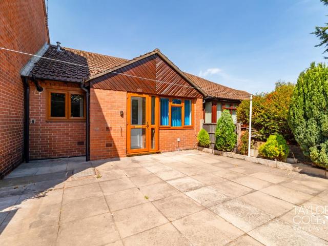 Bungalow for sale in Leyfields, Kettlebrook