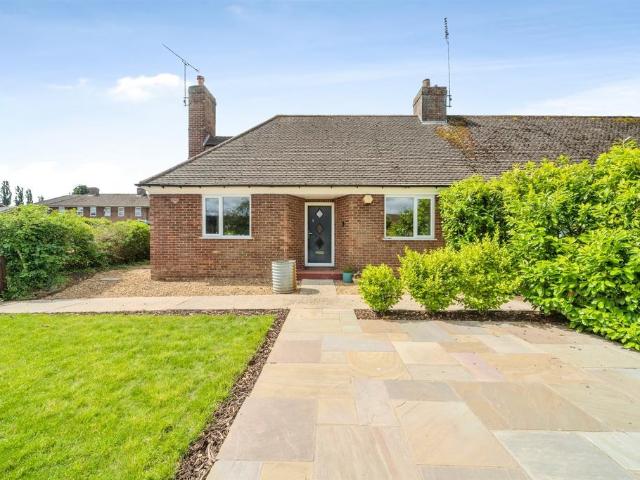 Bungalow for sale in Bedfordshire