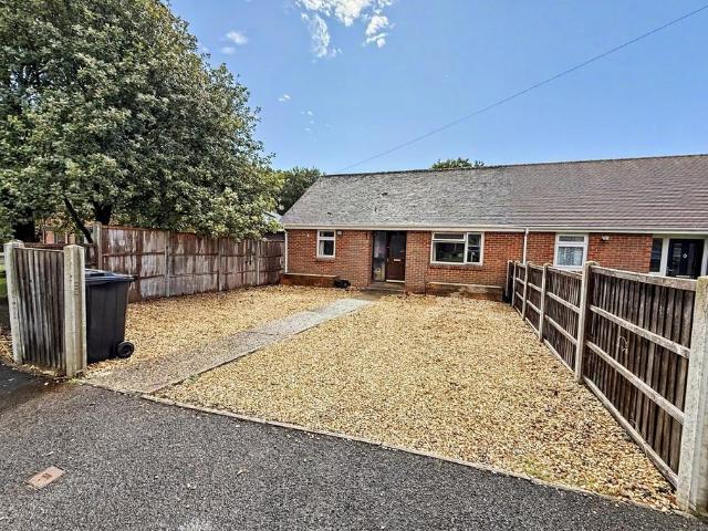 Bungalow for sale in Ashurst Bridge, Hampshire