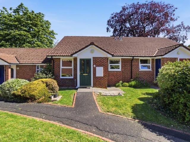 Bungalow for sale in Forthampton, Worcestershire