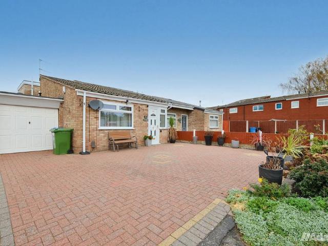 Bungalow for sale in Palacefields, Halton