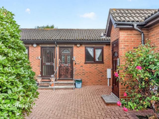 Bungalow for sale in London Borough of Croydon, Thornton Heath