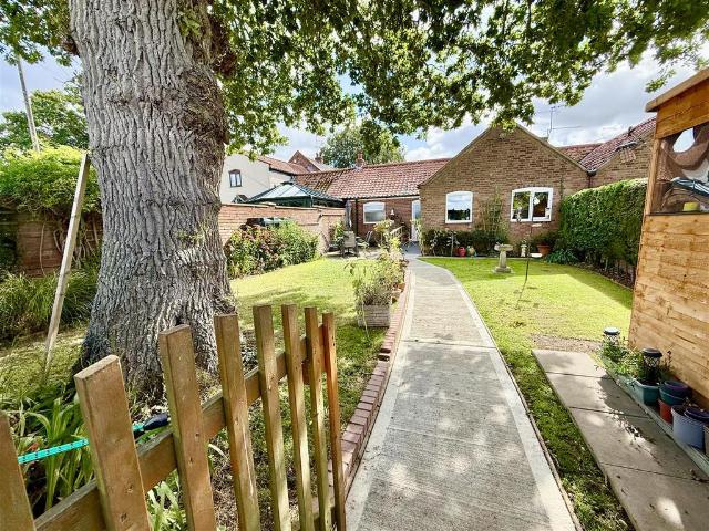 Bungalow for sale in Stokesby, Norfolk