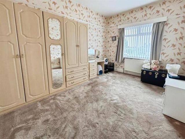 Bungalow for sale in West Yorkshire