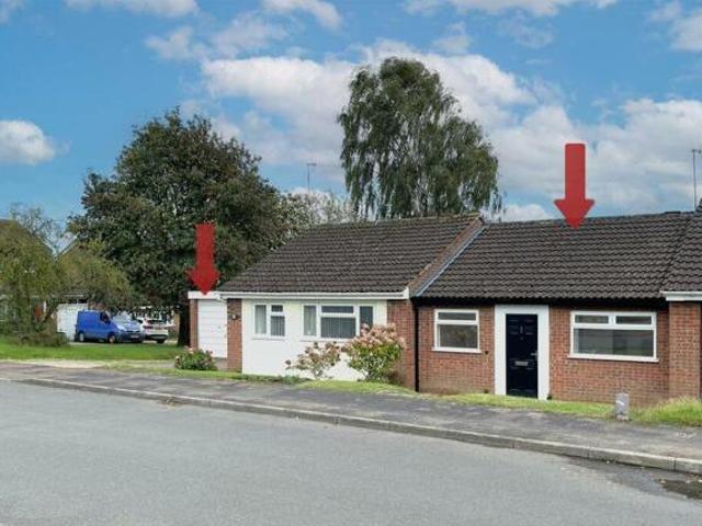 House for sale in Woodloes Park, Warwick