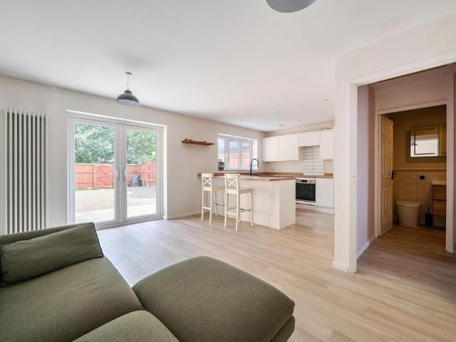 Bungalow for rent in Hampshire