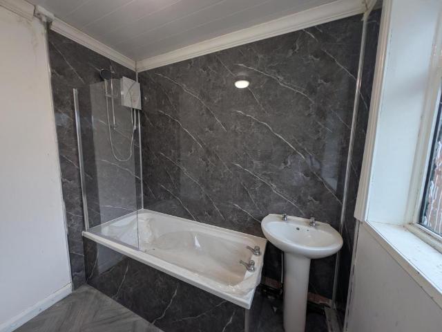 Bungalow for rent in Pallion, Tyne And Wear