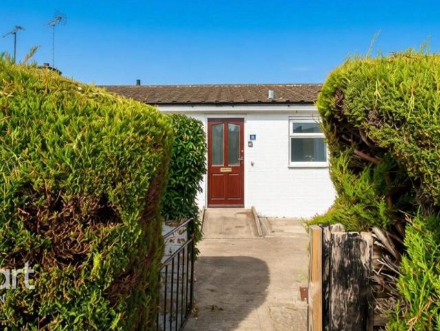 Bungalow for rent in Royal Wootton Bassett, Wiltshire