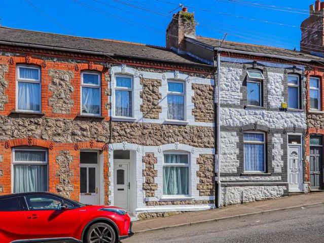 Cottage for sale in Cadoxton, Barry