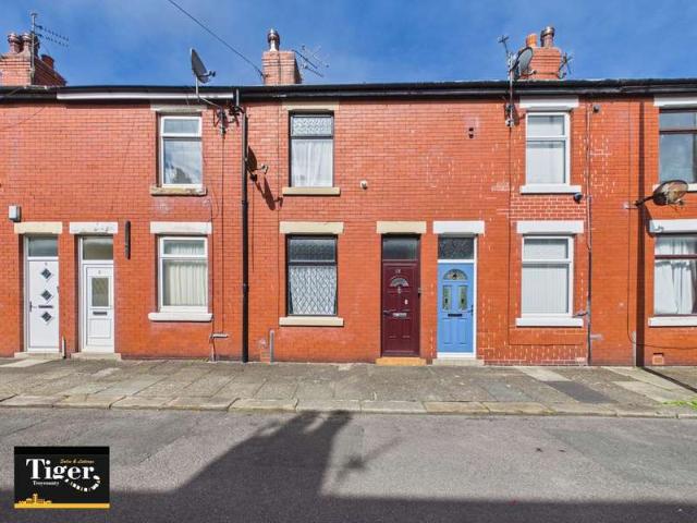 Cottage for rent in Queenstown, Blackpool