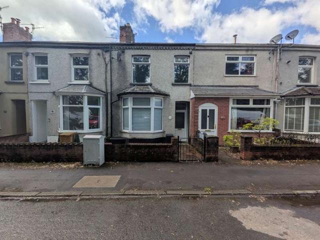 Cottage for sale in Llantarnam, Wales