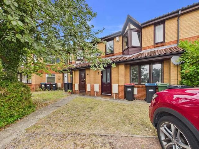 Cottage for sale in Bletchley, Milton Keynes