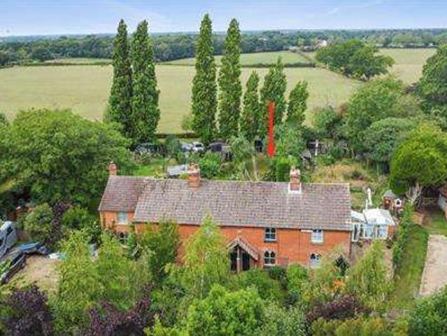 Cottage for sale in Chelmondiston, Suffolk