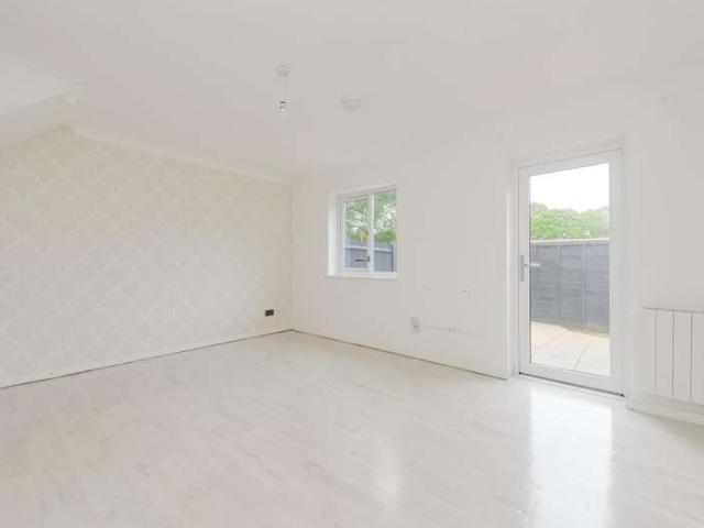 Cottage for sale in Chatham