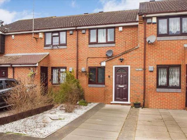 Terraced House for sale in Slough, Cippenham