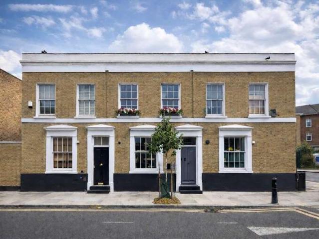 Cottage for sale in Ratcliffe, Limehouse