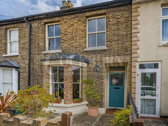 Cottage for sale in London Borough of Bromley, Greater London