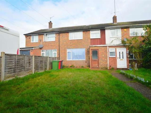 Terraced House for sale in Slough, Britwell