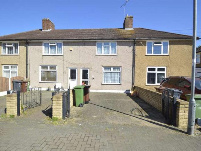 Terraced House for sale in Dagenham, Dagenham
