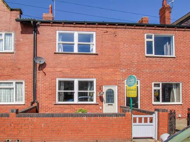Cottage for sale in Glasshoughton, Castleford