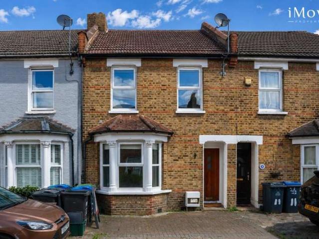 Cottage for sale in London Borough of Croydon, Selhurst