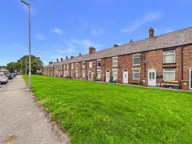 Cottage for sale in St Helens