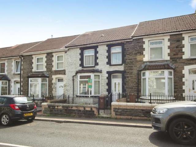 Cottage for sale in Llanbradach, Wales