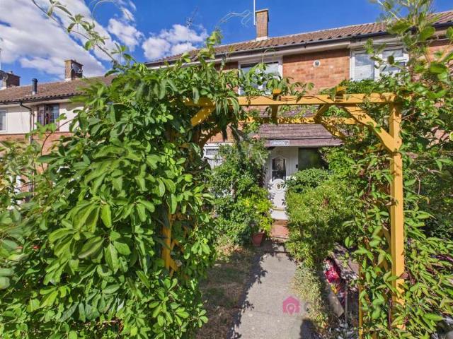 Cottage for sale in Harlow, Essex