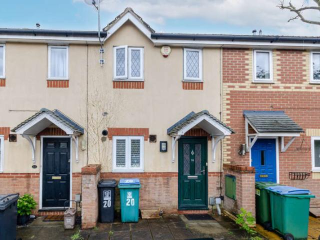 Cottage for sale in North Watford, Hertfordshire