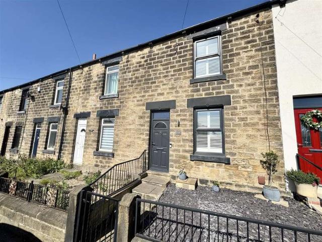 Cottage for sale in Mapplewell, South Yorkshire