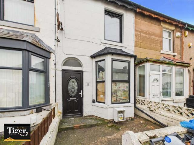 Cottage for rent in Claremont, Blackpool