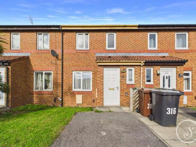 Cottage for sale in Scholes, West Yorkshire