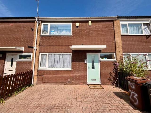 Cottage for rent in Scholes, West Yorkshire