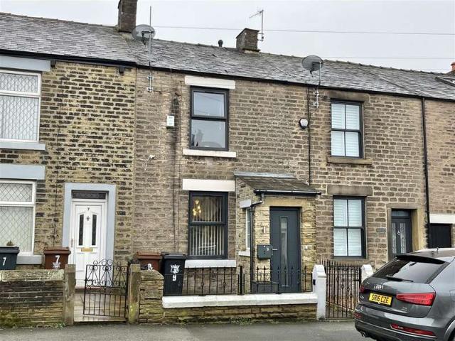 Cottage for sale in Charlesworth, East Midlands